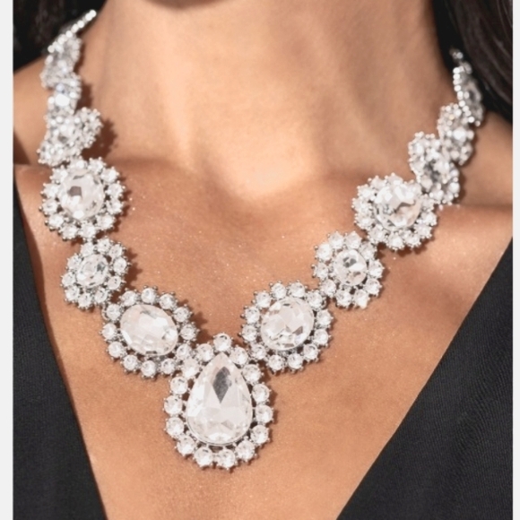 Zi Collection ~ Everlasting White Necklace & Earrings set - Picture 2 of 3